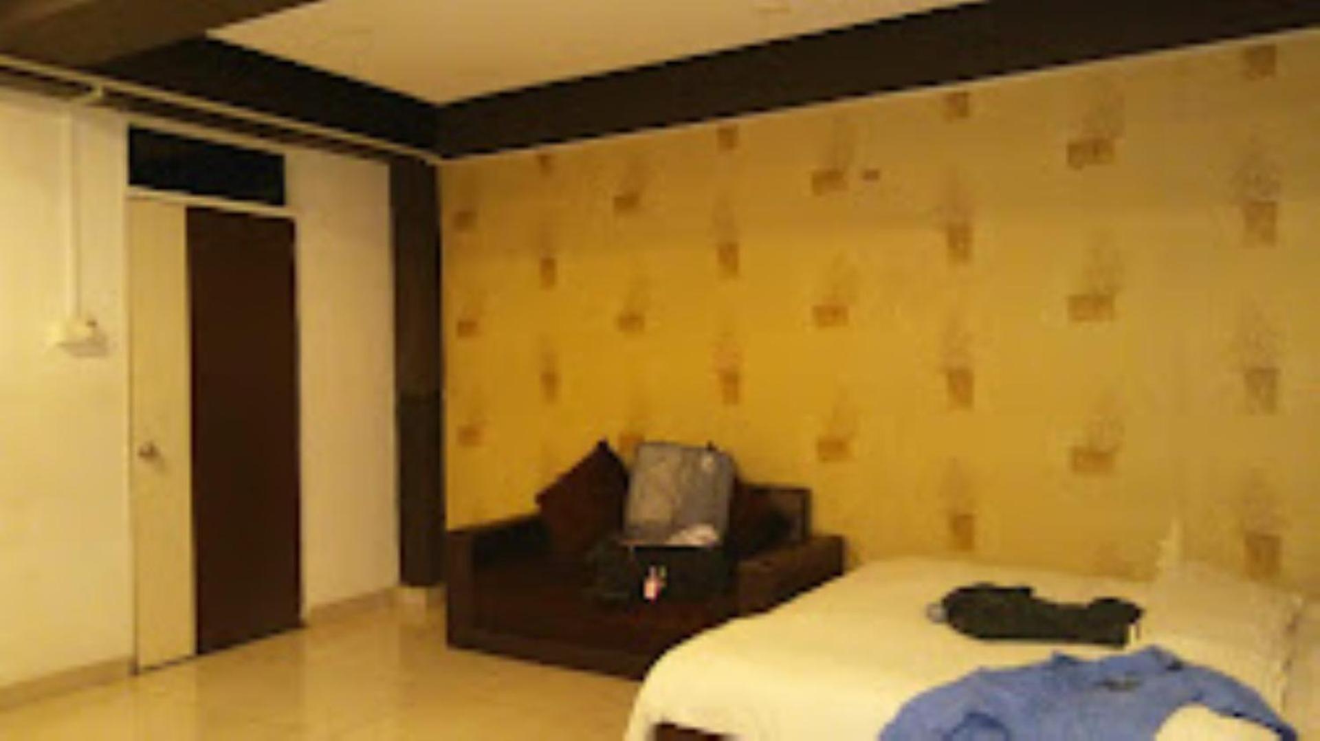 Hotel Maratha Palace,Satara Extérieur photo