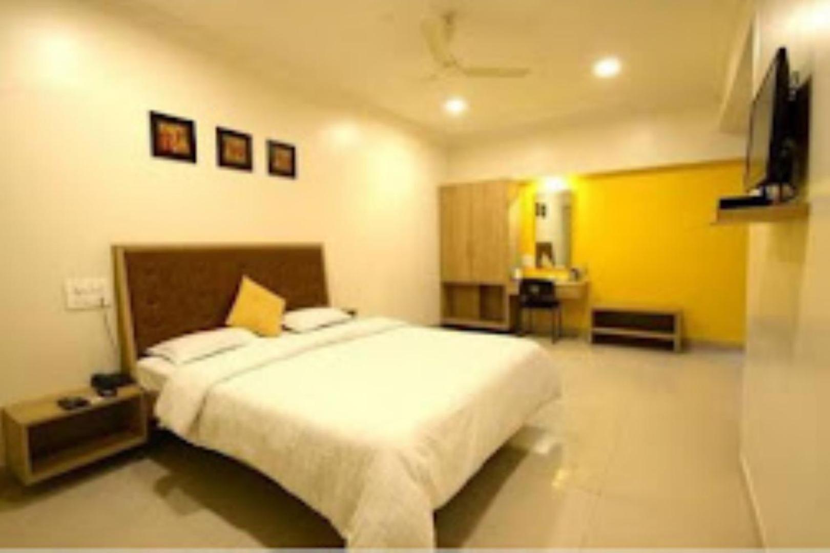 Hotel Maratha Palace,Satara Extérieur photo
