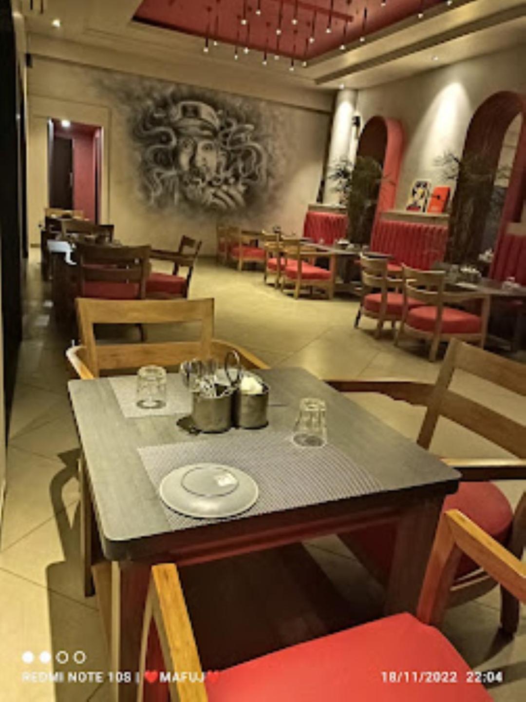 Hotel Maratha Palace,Satara Extérieur photo