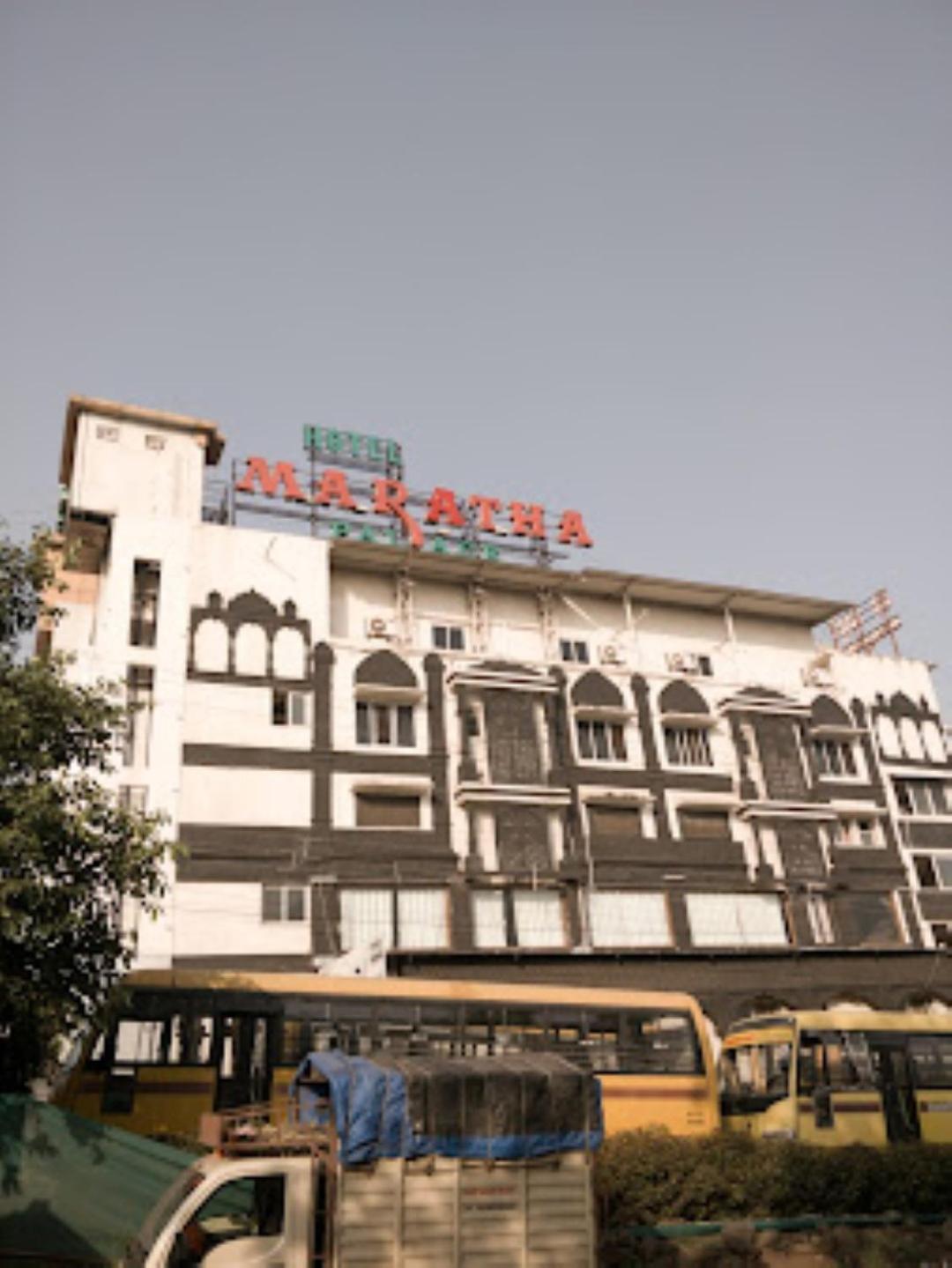 Hotel Maratha Palace,Satara Extérieur photo
